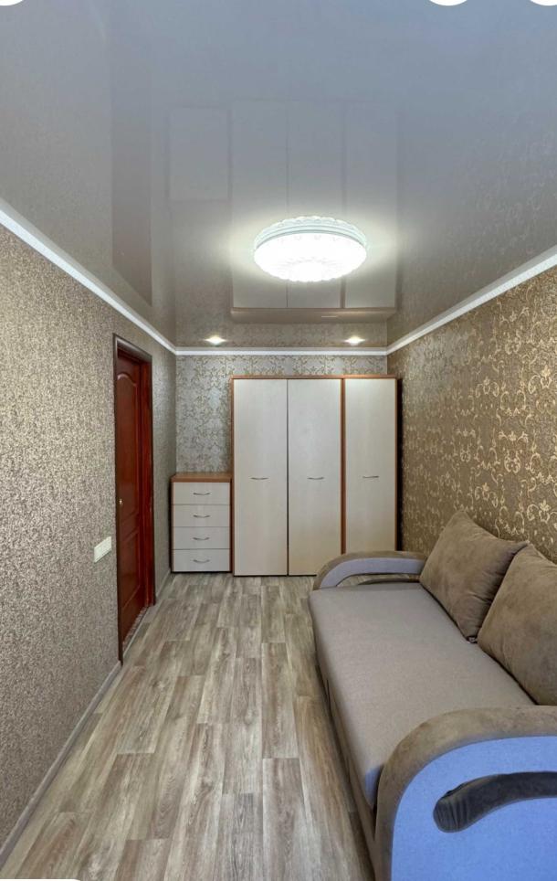 Квартира, 2-кімн., Чугуев, Чугуевский район, Гвардейская