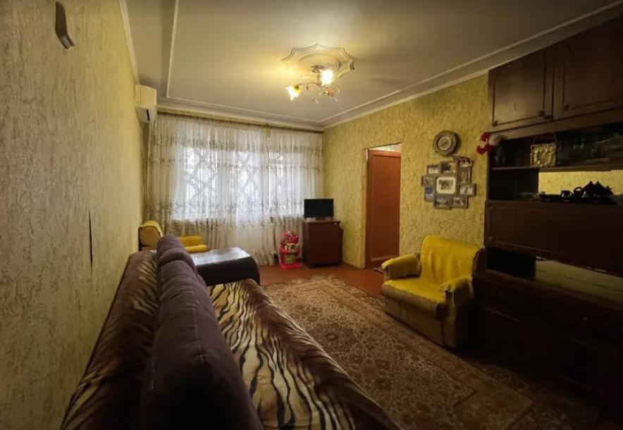 Квартира, 3-кімн., Харьков, ХТЗ, Индустриальный просп. (Фрунзе проспект)