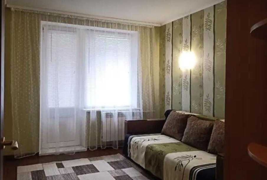 Квартира, 3-кімн., Харьков, 522м/р, Академика Барабашова