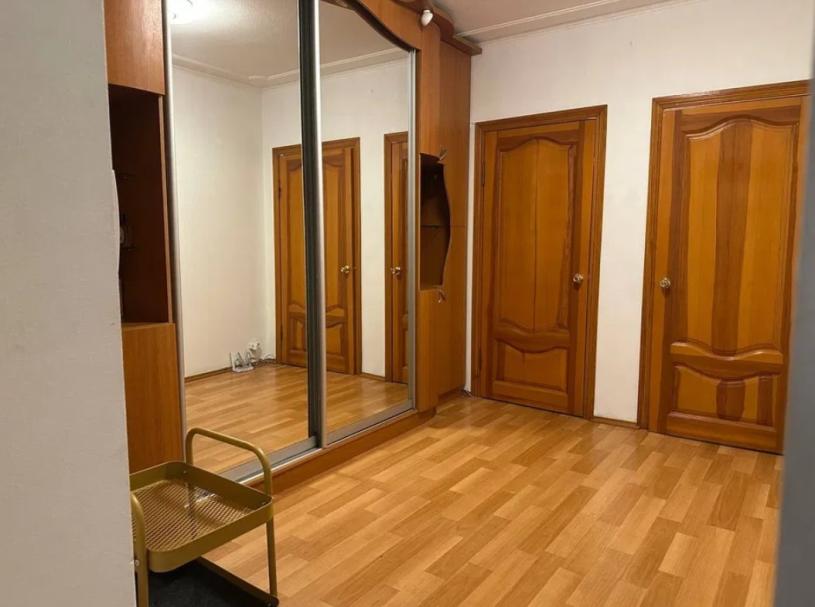 Квартира, 3-кімн., Харьков, Павлово Поле, Науки пр.