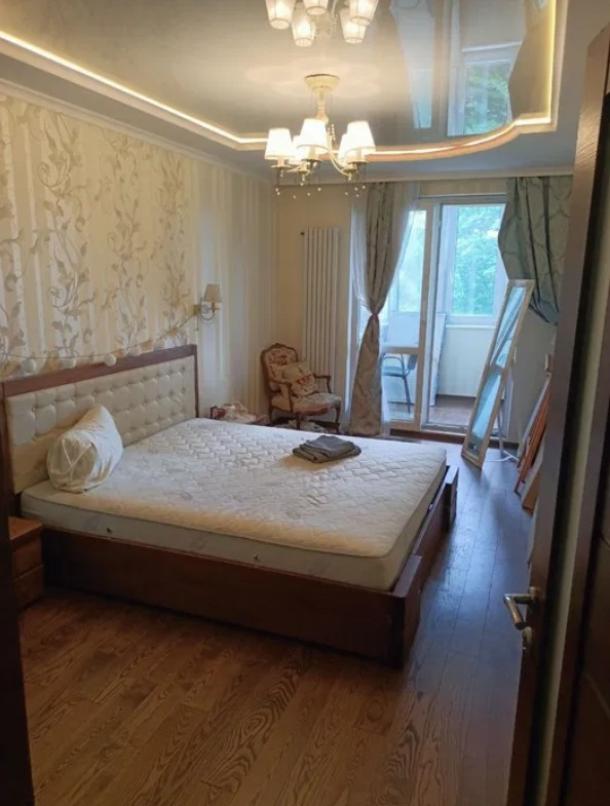 Квартира, 3-кімн., Харьков, 524м/р, Бучмы