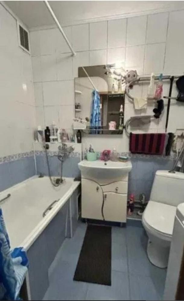 Квартира, 2-кімн., Харьков, 604м/р, Тракторостроителей просп.