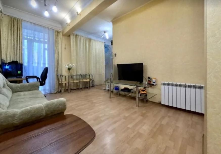 Квартира, 2-кімн., Харьков, Центр, Героев Харькова пр-т