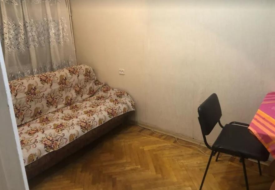 Квартира, 3-кімн., Харьков, Госпром, Данилевского