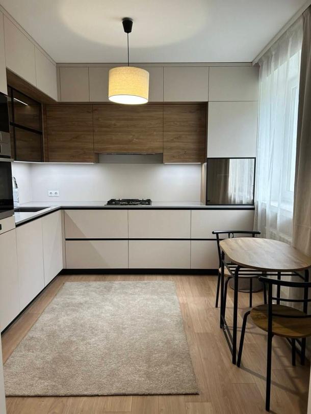 Квартира, 3-кімн., Солоницевка, Харьковский район, Сумской путь