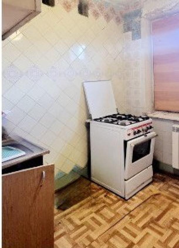 Квартира, 3-кімн., Харьков, 531м/р, Непокоренных (Героев Труда)