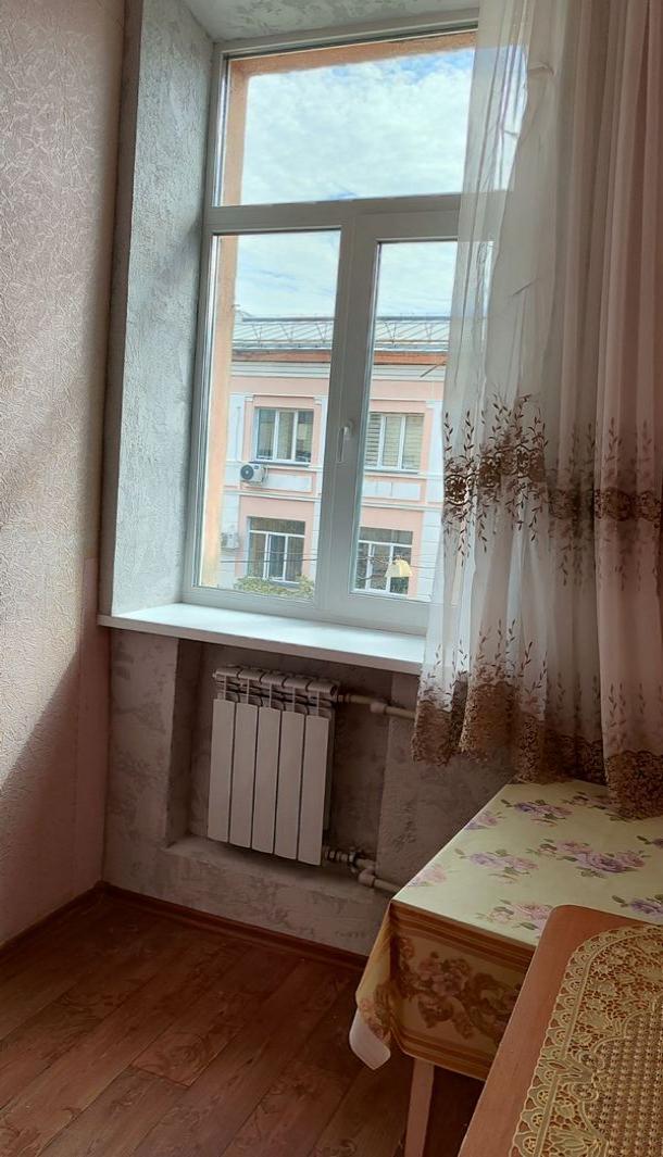 Комната, Харьков, Защитников Украины метро, Героев Небесной Сотни пл. (Руднева пл.)