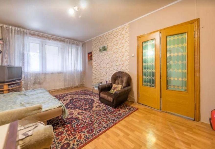 Квартира, 3-кімн., Харьков, 1 Северная Салтовка, Родниковая (Красного милиционера, Кирова)