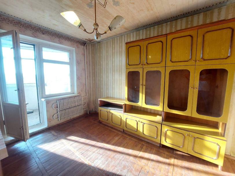 Квартира, 3-кімн., Змиев, Чугуевский район, Соколовская