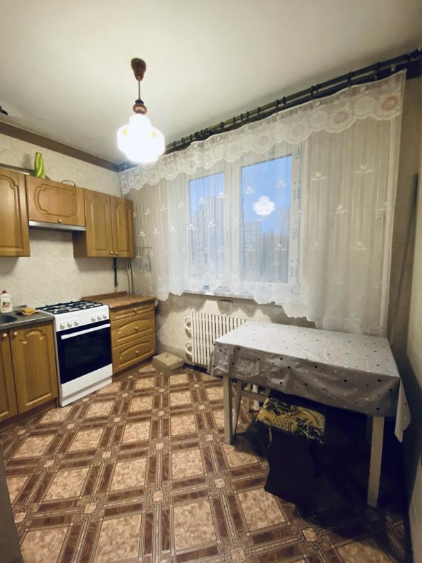 Квартира, 2-кімн., Харьков, 5 Северная Салтовка, Метростроителей