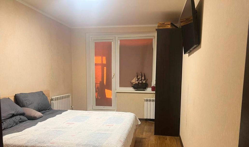 Квартира, 3-кімн., Харьков, 520м/р, Валентиновская