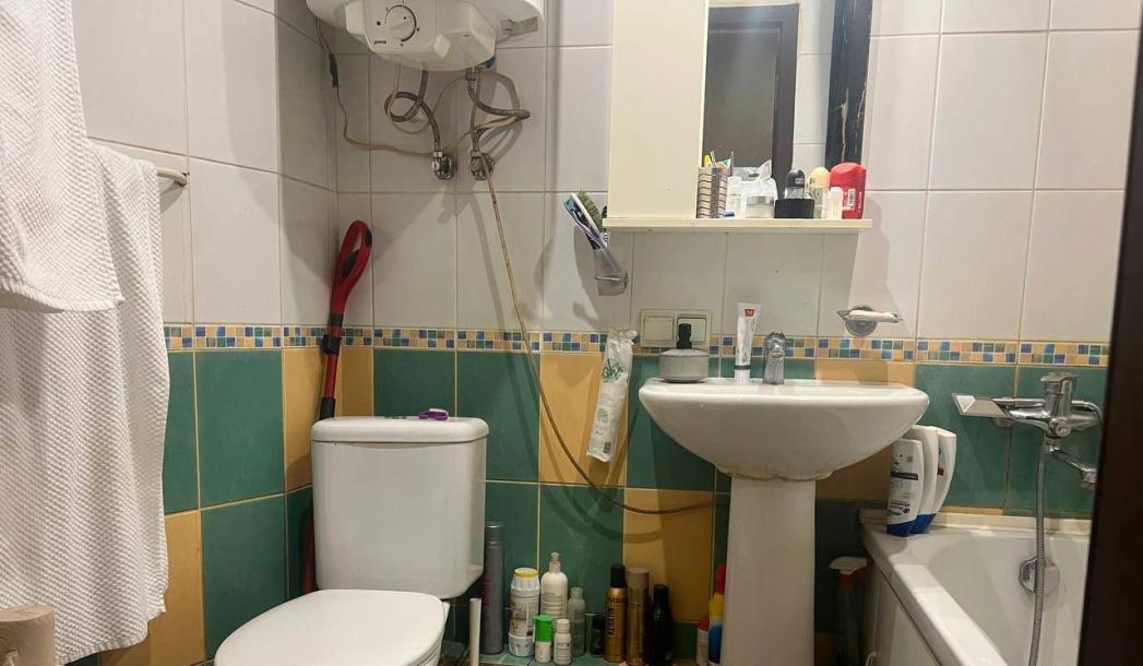 Квартира, 3-кімн., Харьков, 520м/р, Валентиновская