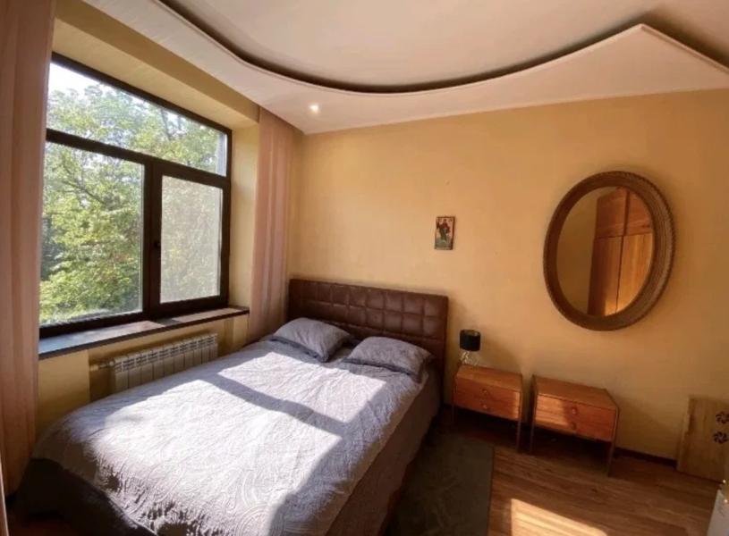 Квартира, 3-кімн., Харьков, Госпром, Данилевского