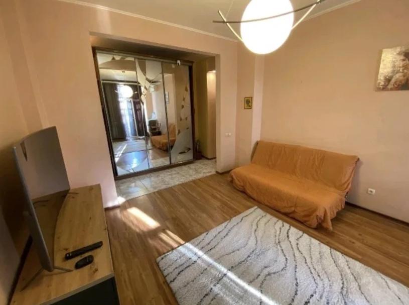 Квартира, 3-кімн., Харьков, Госпром, Данилевского