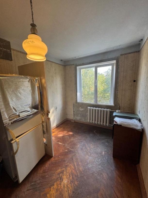 Квартира, 3-кімн., Харьков, 603м/р, Тракторостроителей просп.