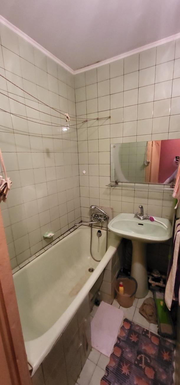 Квартира, 3-кімн., Харьков, 520м/р, Гвардейцев Широнинцев