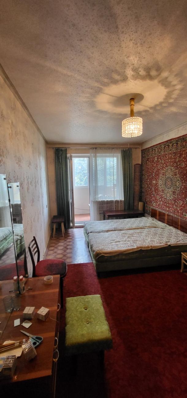 Квартира, 3-кімн., Харьков, 520м/р, Гвардейцев Широнинцев