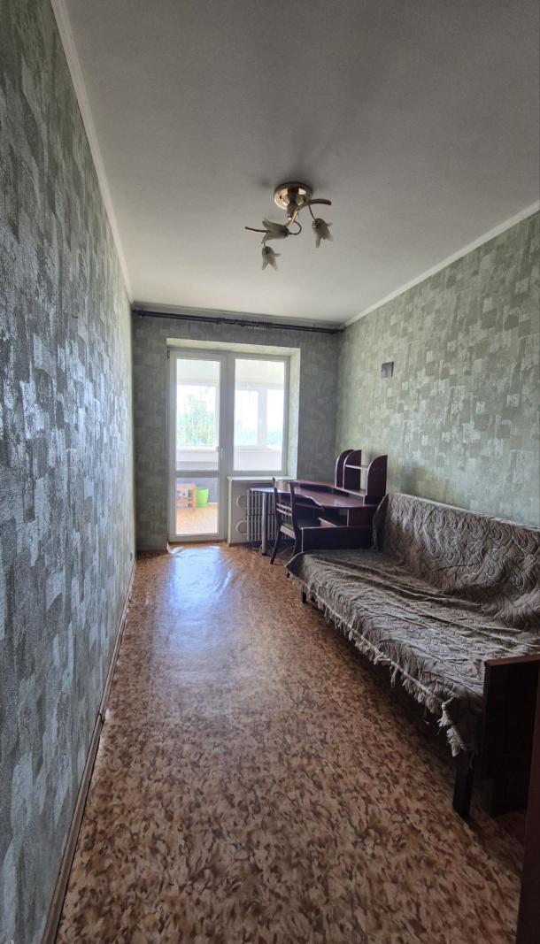 Квартира, 4-кімн., Харьков, 626м/р, Единства (Краснодарская)