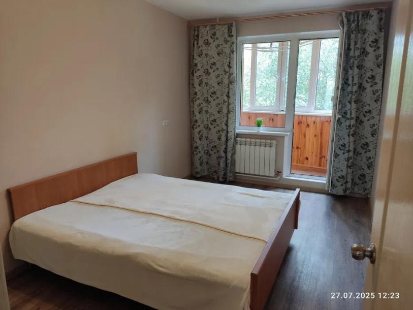 Квартира, 3-кімн., Харьков, 522м/р, Академика Павлова