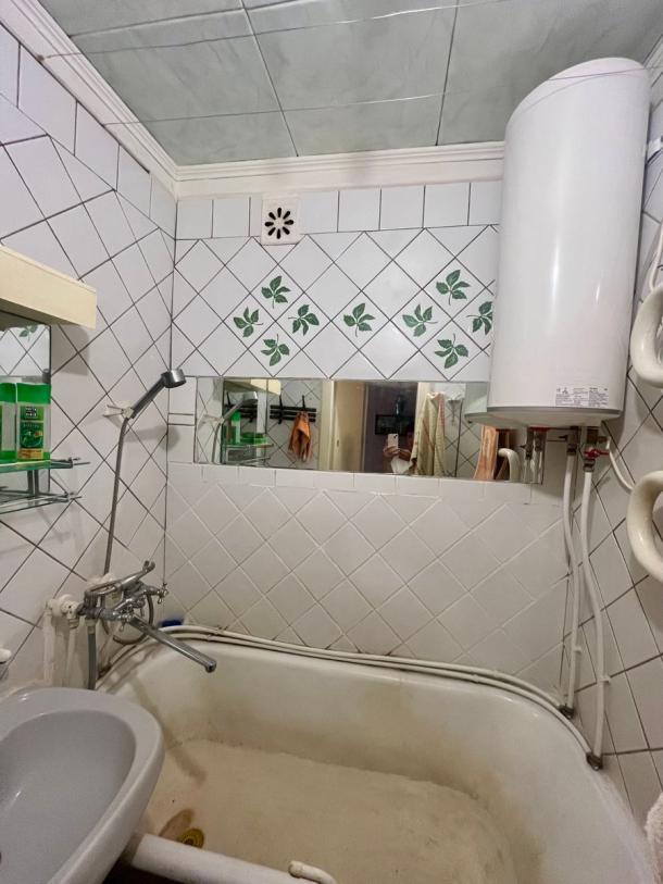Квартира, 3-кімн., Харьков, Павлово Поле, 23 Августа