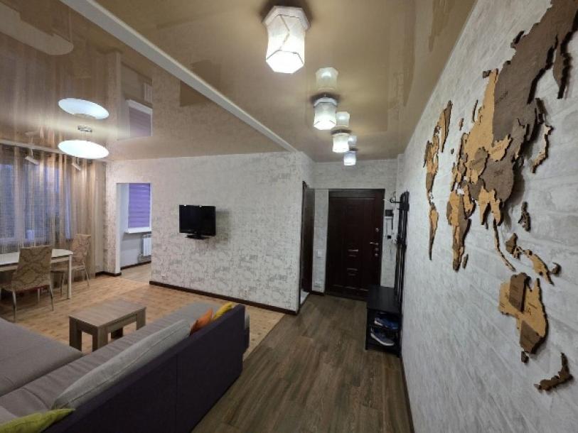 Квартира, 3-кімн., Харьков, 624м/р, Амосова