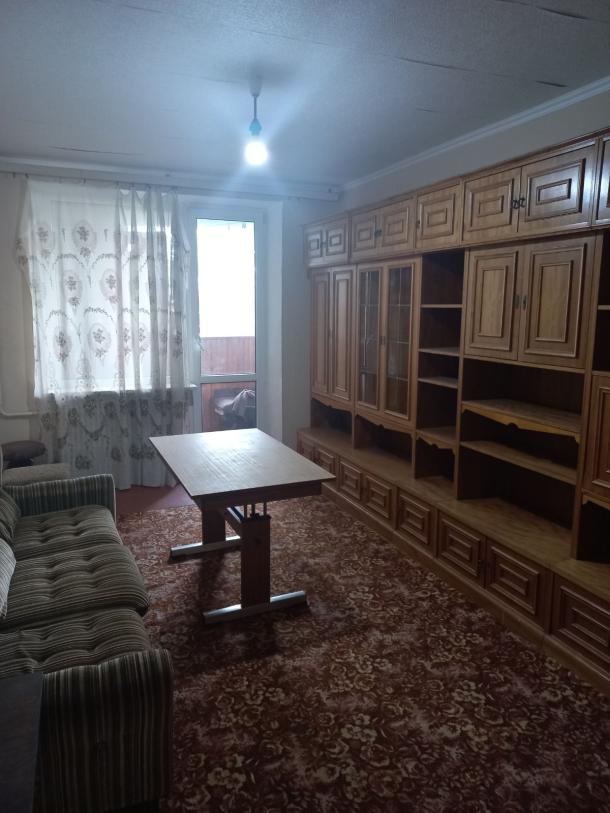Квартира, 3-кімн., Харьков, 608м/р, Валентиновская