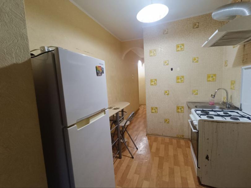 Квартира, 2-кімн., Харьков, 606м/р, Тракторостроителей просп.