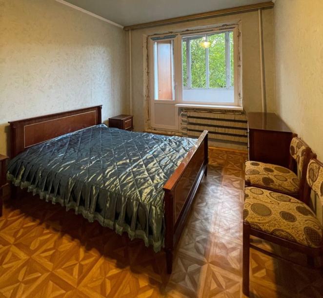 Квартира, 3-кімн., Харьков, Алексеевка, Победы пр.