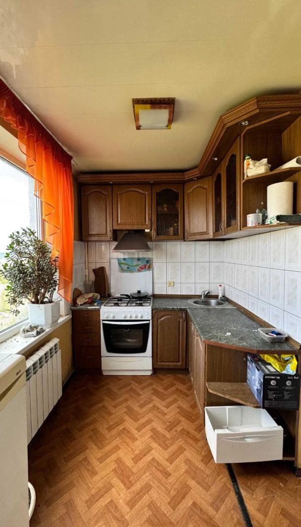 Квартира, 3-кімн., Чугуев, Чугуевский район, Музейная (Розы Люксембург)