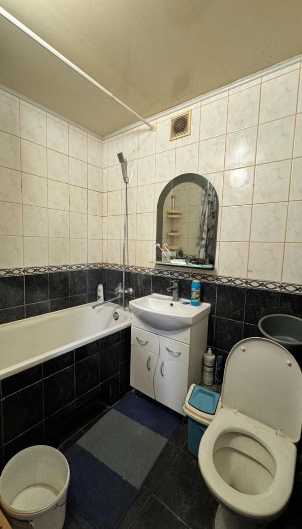 Квартира, 3-кімн., Чугуев, Чугуевский район, Музейная (Розы Люксембург)