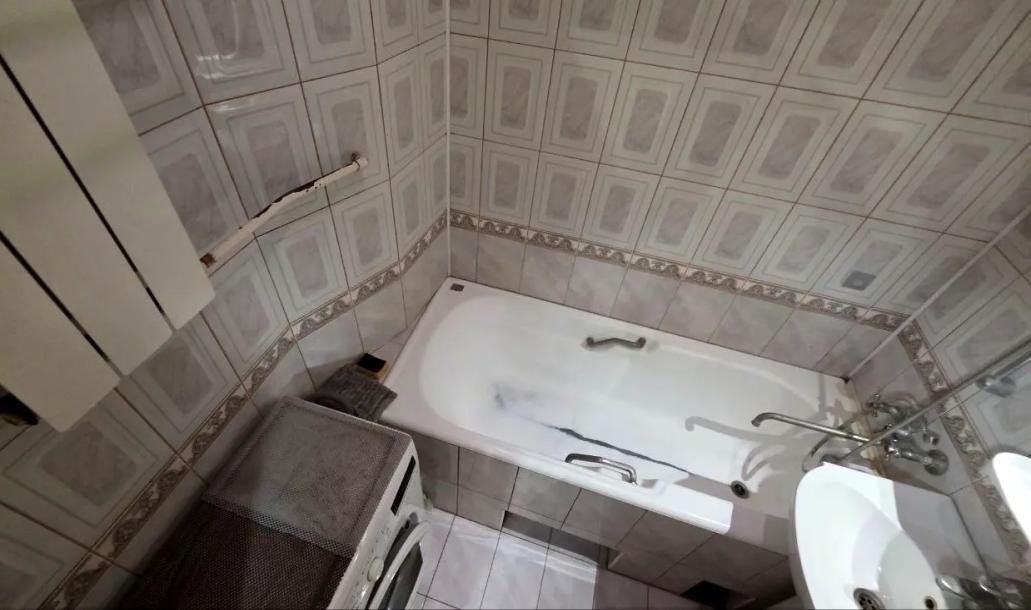 Квартира, 3-кімн., Харьков, 524м/р, Непокоренных (Героев Труда)