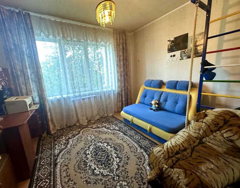 Квартира, 3-кімн., Харьков, Аэропорт, Самолетная