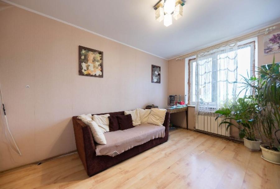 Квартира, 3-кімн., Харьков, 520м/р, Валентиновская
