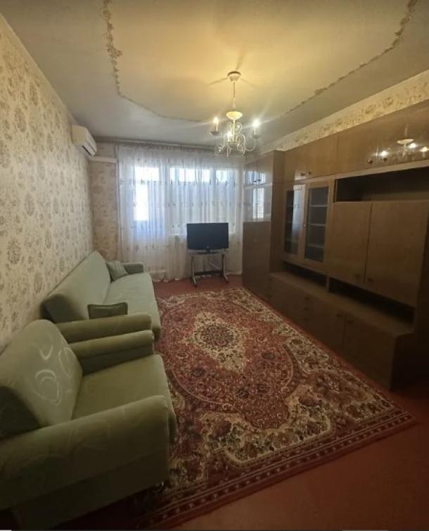 Квартира, 3-кімн., Харьков, Алексеевка, Победы пр.