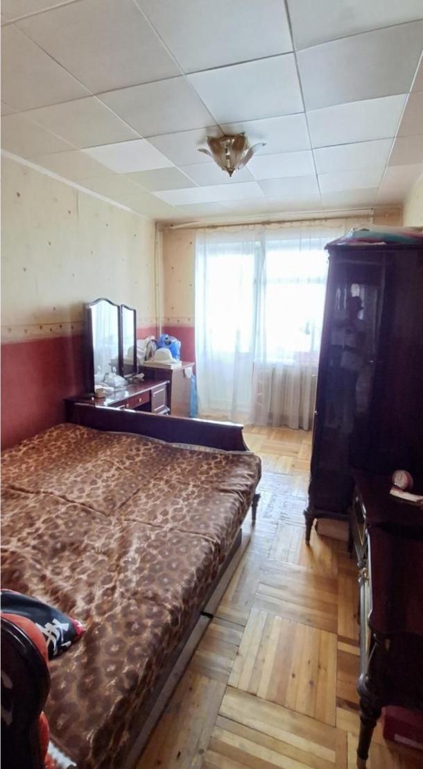 Квартира, 3-кімн., Харьков, Павлово Поле, Старицкого