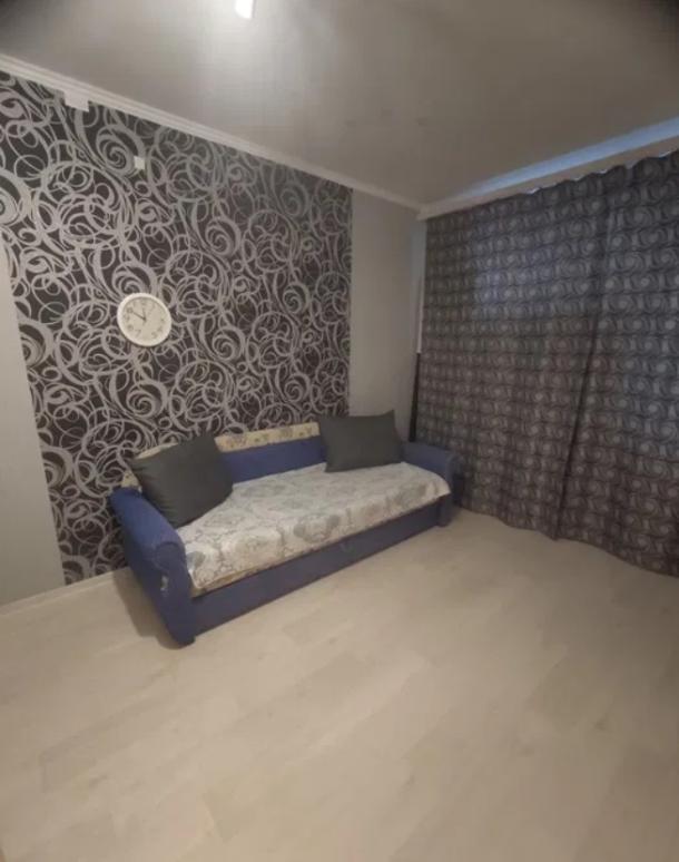 Квартира, 3-кімн., Харьков, 533м/р, Тракторостроителей просп.