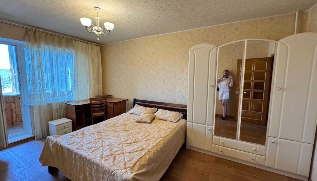 Квартира, 3-кімн., Чугуев, Чугуевский район, Харьковская