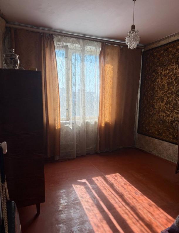Квартира, 2-кімн., Харьков, 606м/р, Непокоренных (Героев Труда)