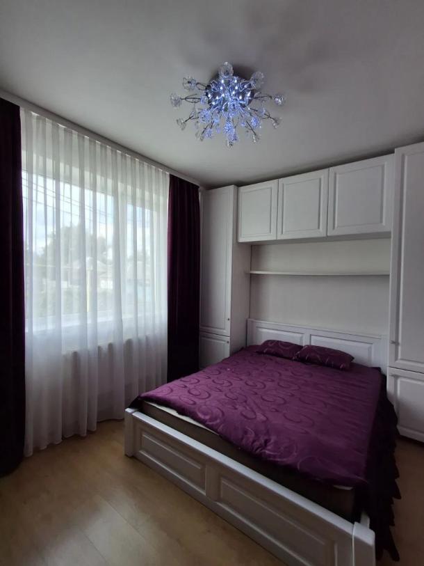 Квартира, 2-кімн., Чугуев, Чугуевский район