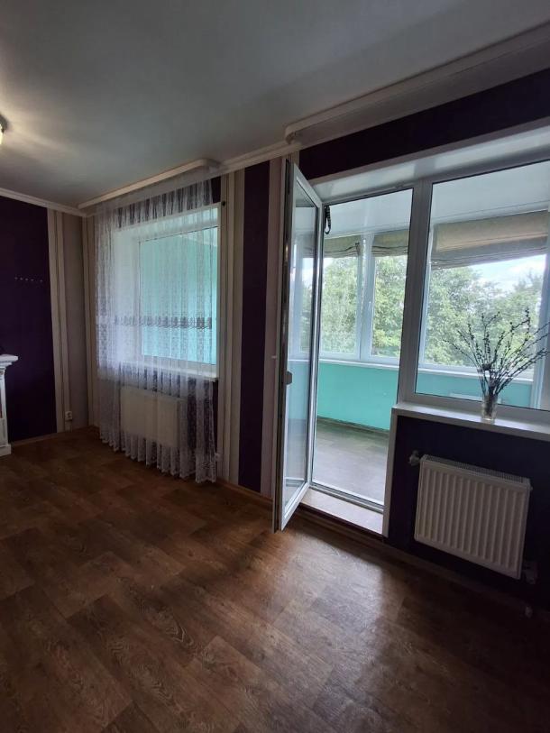 Квартира, 2-кімн., Чугуев, Чугуевский район