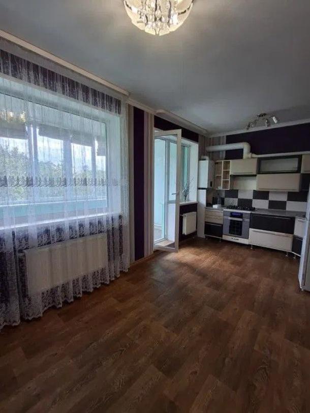 Квартира, 2-кімн., Чугуев, Чугуевский район