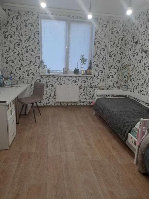 Квартира, 1-кімн., Харьков, Рогань жилмассив, Зубарева