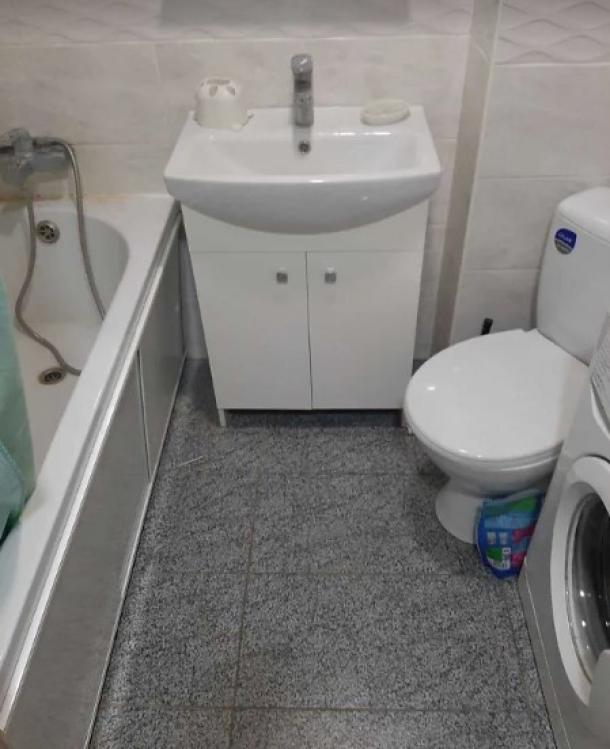 Гостинка, Харьков, Защитников Украины метро, Героев Харькова пр-т