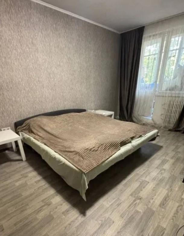 Квартира, 1-кімн., Харьков, 606м/р, Тракторостроителей просп.