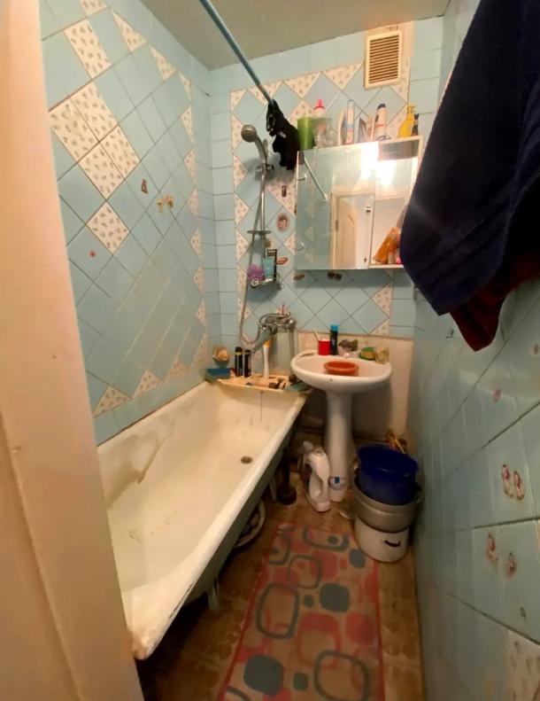 Квартира, 3-кімн., Харьков, 607м/р, Непокоренных (Героев Труда)