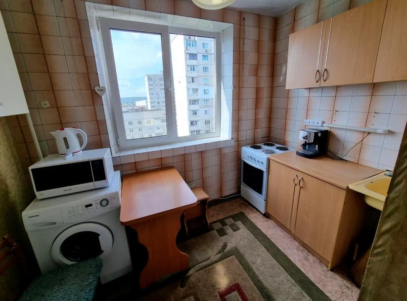Квартира, 3-кімн., Харьков, Павловка, Клочковская