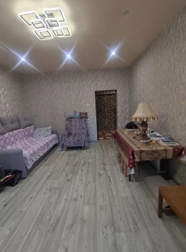 Квартира, 3-кімн., Харьков, ХТЗ, Бекетова
