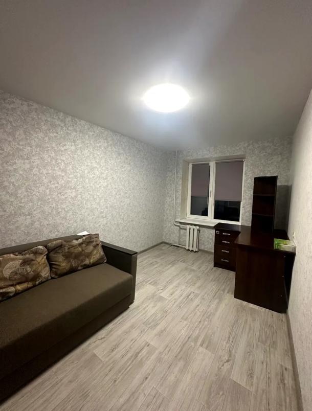 Квартира, 3-кімн., Харьков, Новые Дома, Каденюка (Танкопия)