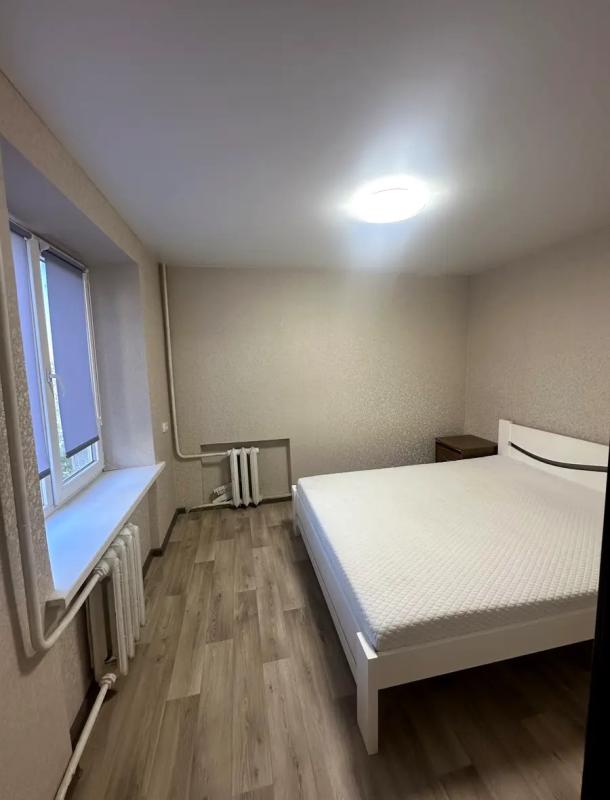 Квартира, 3-кімн., Харьков, Новые Дома, Каденюка (Танкопия)