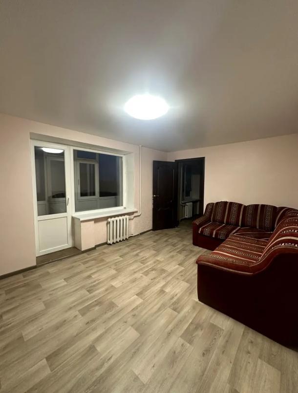 Квартира, 3-кімн., Харьков, Новые Дома, Каденюка (Танкопия)